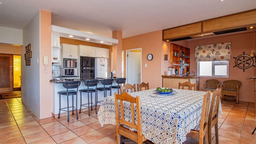 4 Bedroom Property for Sale in Franskraal Western Cape